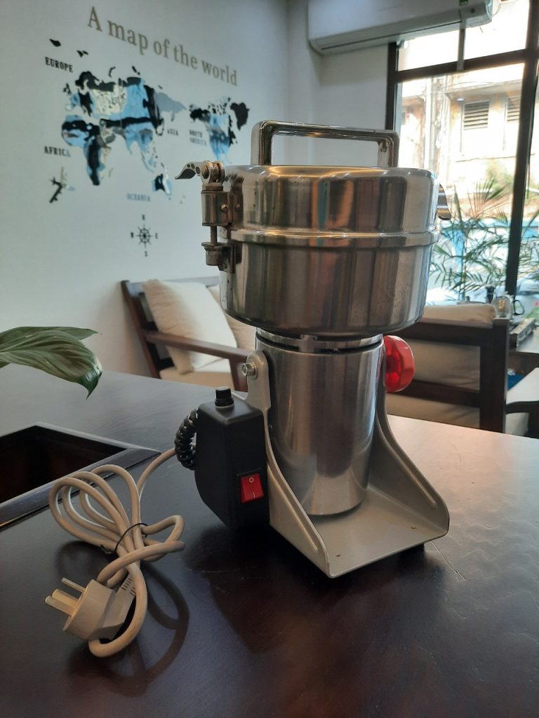 Máy xay nghiền tam thất