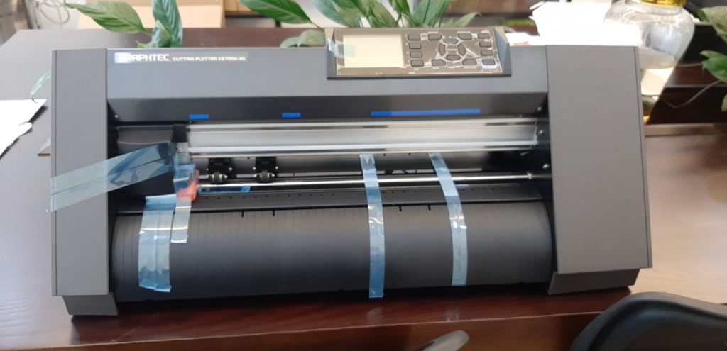 Máy cắt chữ decal Graphtec CE7000-60