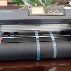 Máy cắt chữ decal Graphtec CE7000-60 - Hình ảnh 2