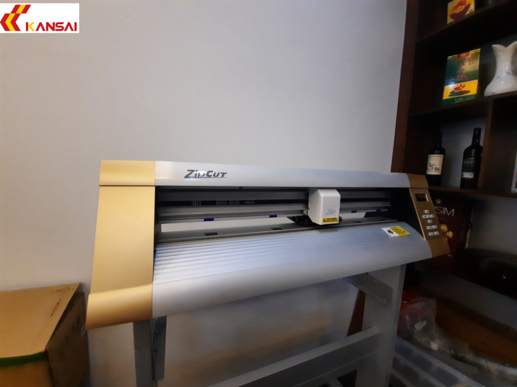 MÁY CẮT CHỮ DECAL ZIPCUT MC630 (CÓ ĐỊNH VỊ)