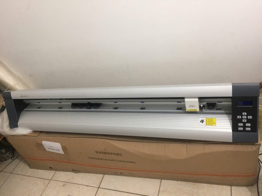 MÁY CẮT CHỮ DECAL ZIPCUT MK 1200 (KHÔNG CÓ ĐỊNH VỊ)