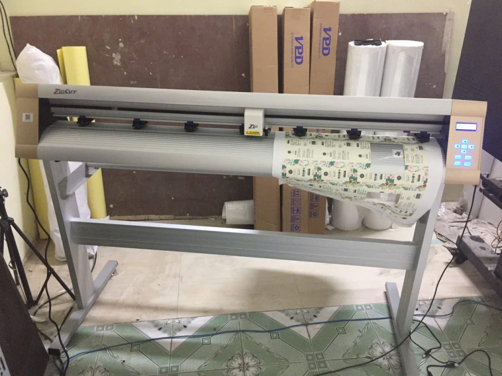 MÁY CẮT CHỮ DECAL ZIPCUT MC1200 (CÓ ĐỊNH VỊ)