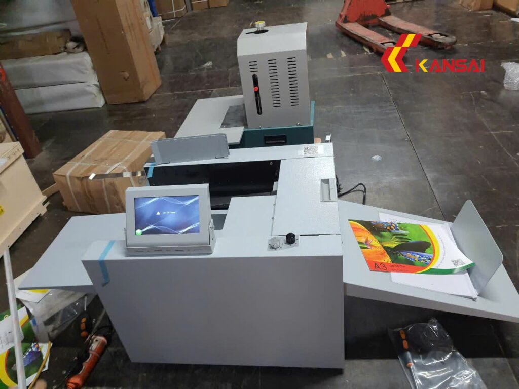 Máy cấn gân CG336 (Nạp giấy bán tự động)