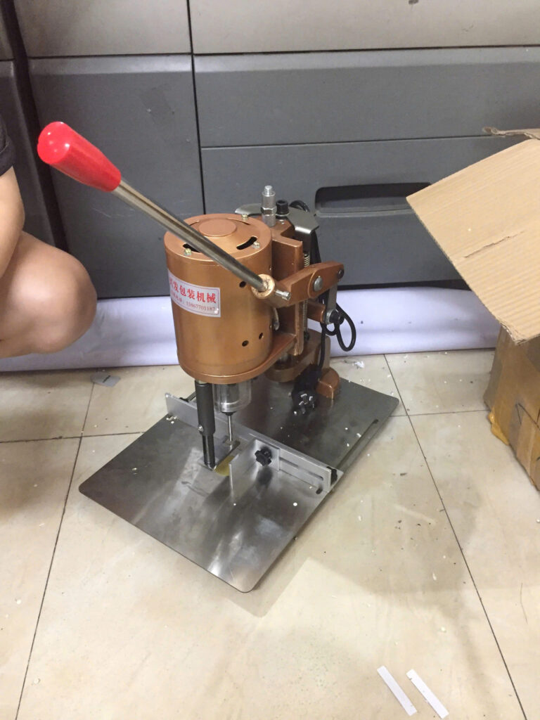 Máy khoan điện đục lỗ giấy DK-150