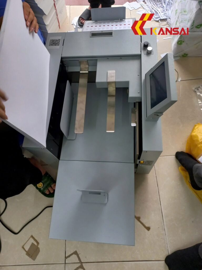 Máy cấn gân - xé rãnh tự động kéo giấy CG338